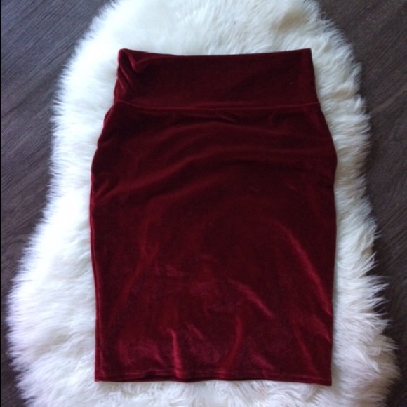 a'gaci Dresses & Skirts - Burgundy crushed velvet pencil skirt